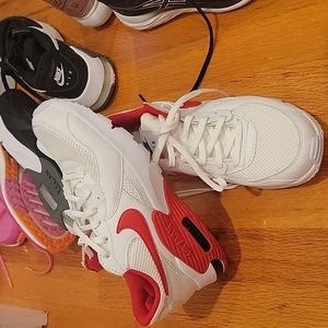Nike Air Max Excee White Red 7
